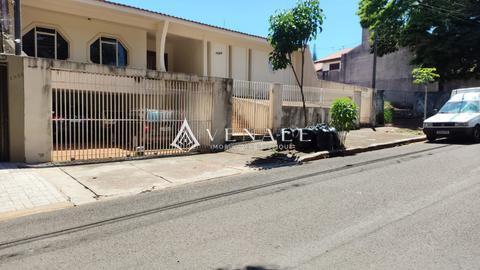 Casa à venda em Maringá, Zona 05, com 4 suítes, com 328 m²